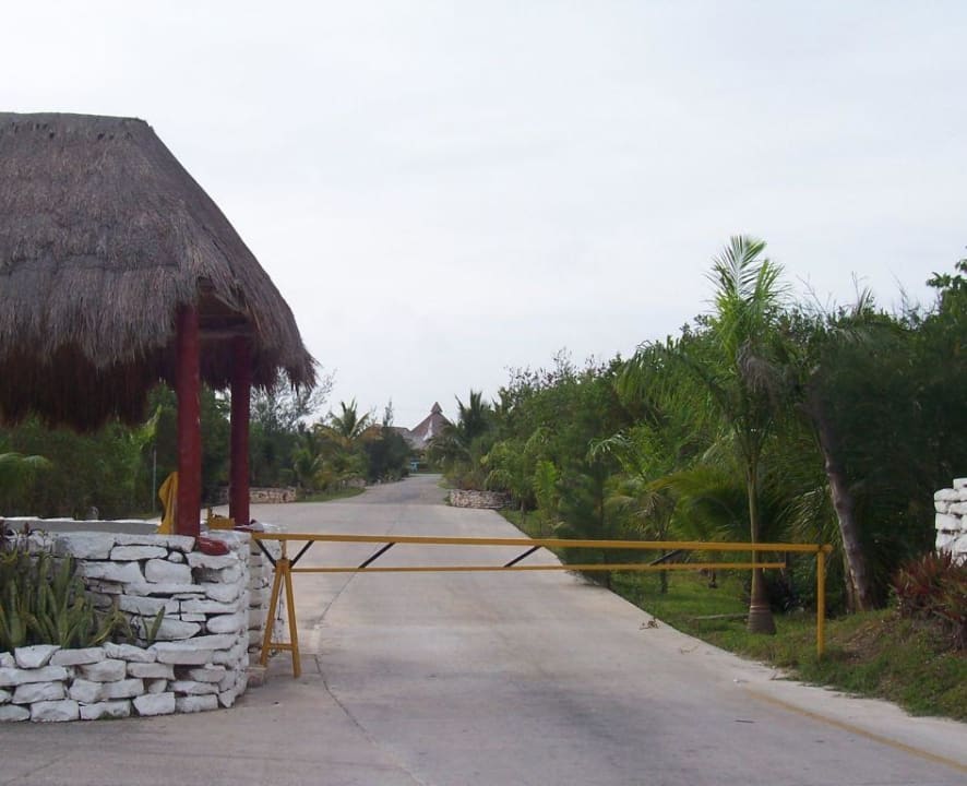 Hoteleingang Akumal Bay Beach & Wellness Resort