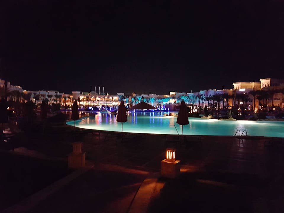 Bei Nacht Pickalbatros Palace Resort
