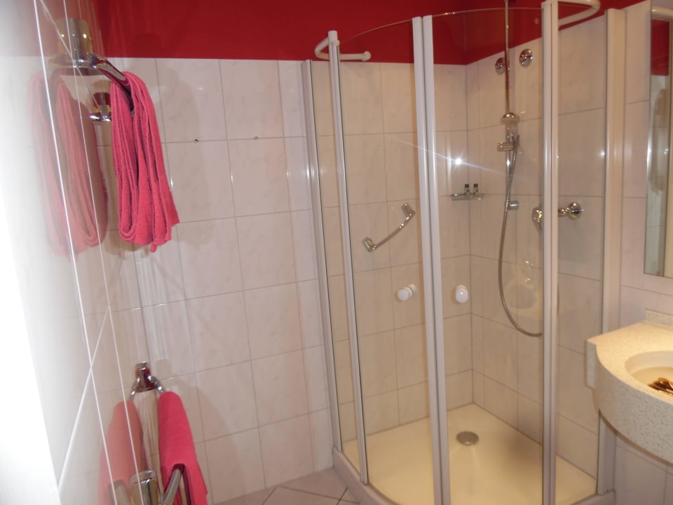 Dusche BSW Schwarzwaldhotel Baiersbronn
