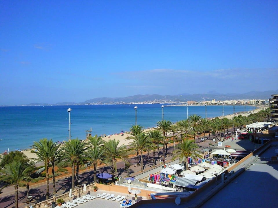 Blick vom Balkon auf die Bucht von Palma allsun Hotel Pil-lari Playa