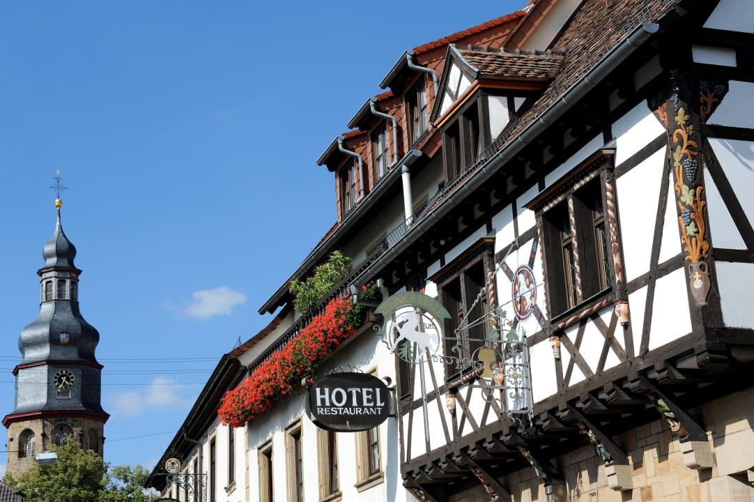 Fachwerk Weinkastell Zum Weissen Ross