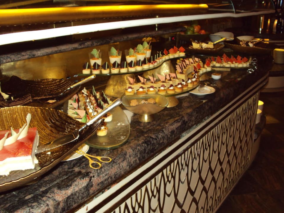 Süssigkeiten ohne Ende Emirates Palace Mandarin Oriental