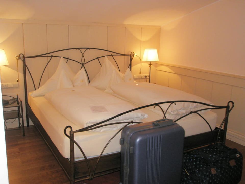 Bett Alpenresort Schwarz