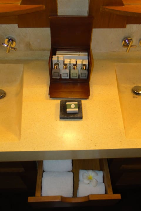 Toilettes im Bad Hanging Gardens of Bali