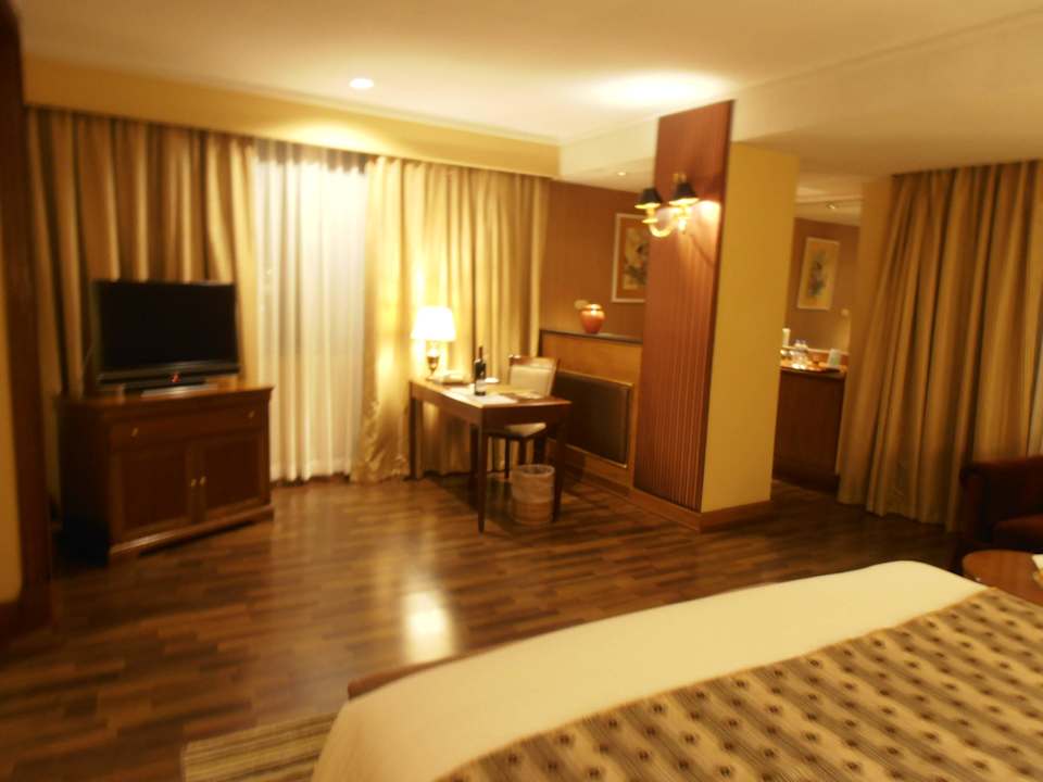 Corner Deluxe_ Mandalay Hill Resort