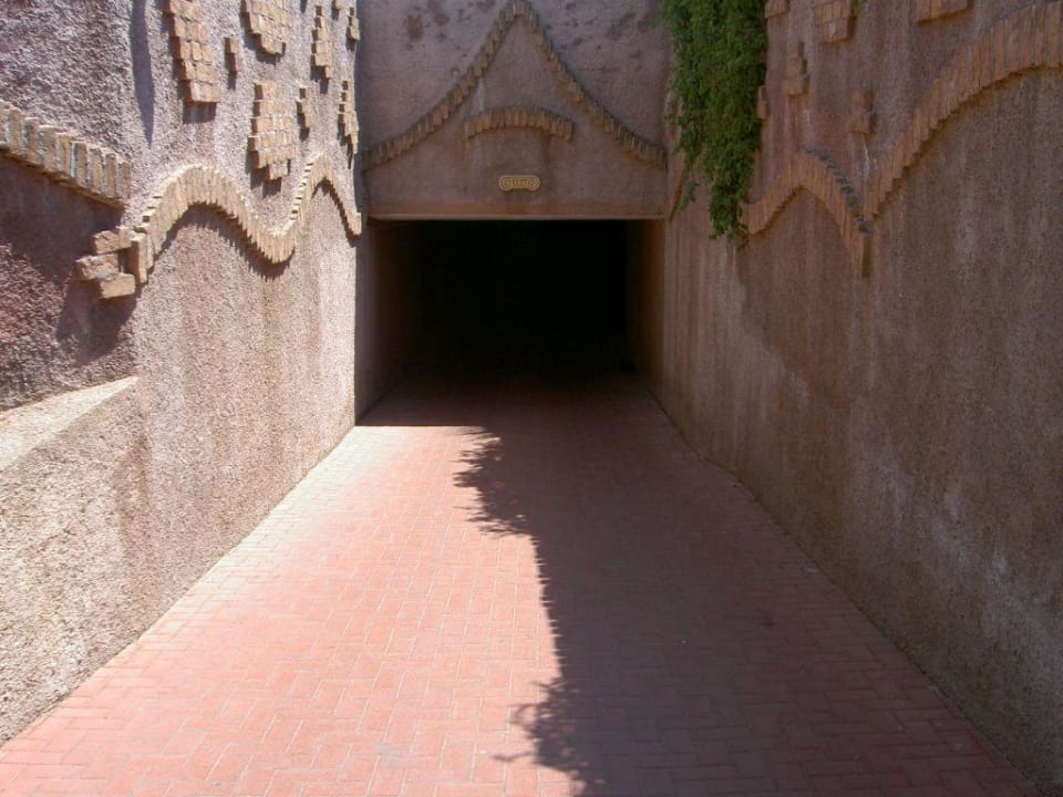 072008 tunel na plażę 1 Hotel Presa di Finica