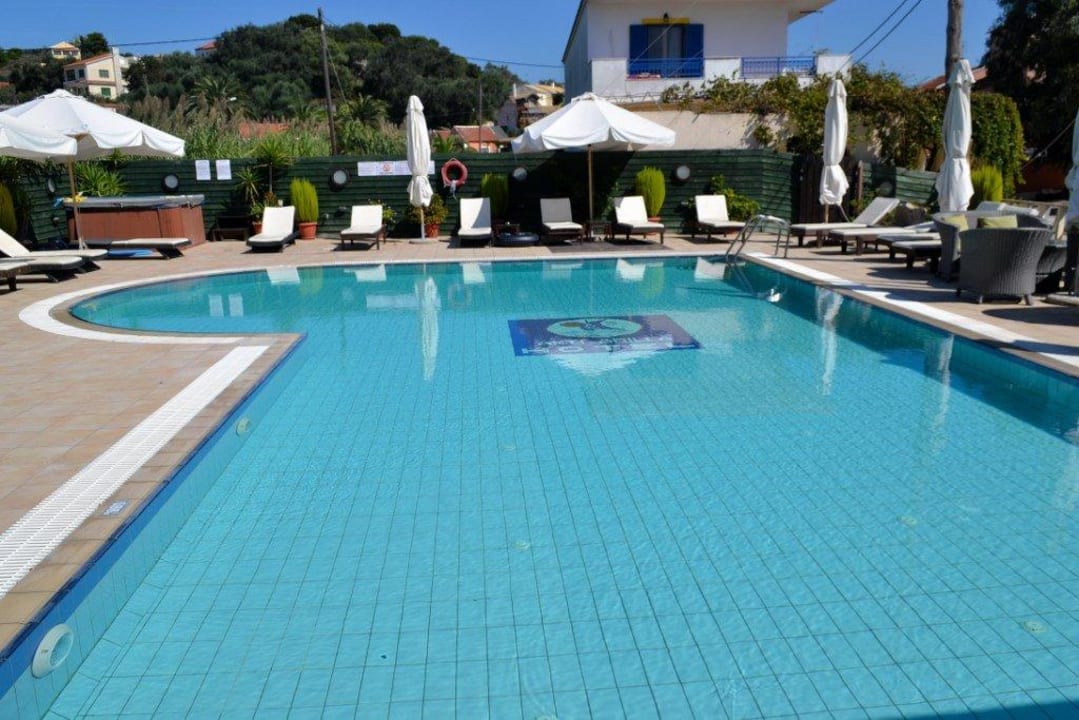 Basen Hotel AKTI Arilla