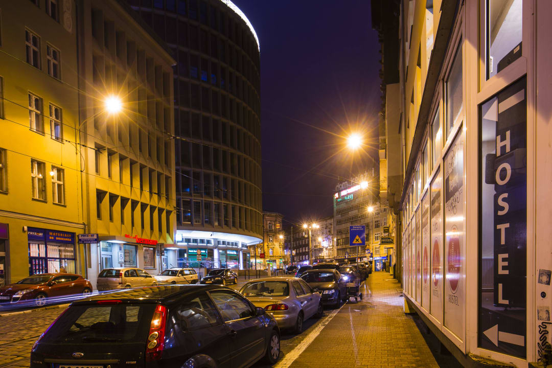 Z zewnątrz - ART Hostel Poznań ART Hostel Poznań