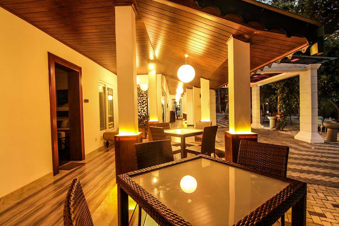 Gastro Clove Transit Hotel