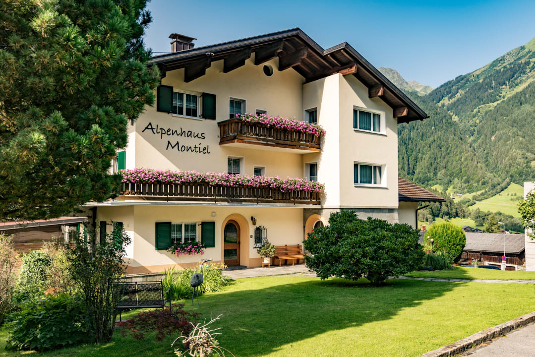 Außenansicht Alpenhaus Montiel