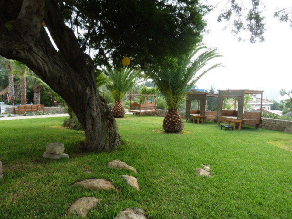 Gepflegte Gartenanlage Hotel El Cortijo de Zahara