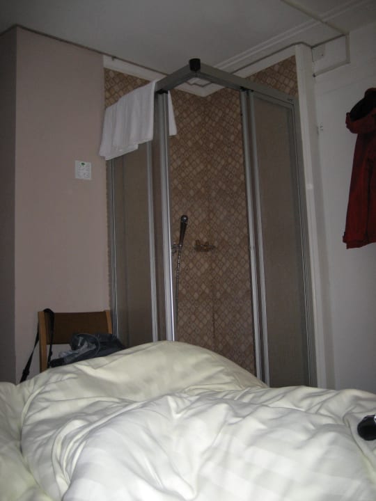 Dusche im Zimmer Hotel Sonne