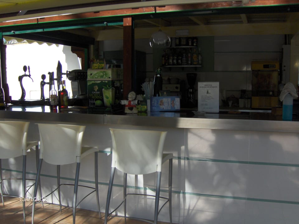 Mull at the pool bar Apartments Colon II