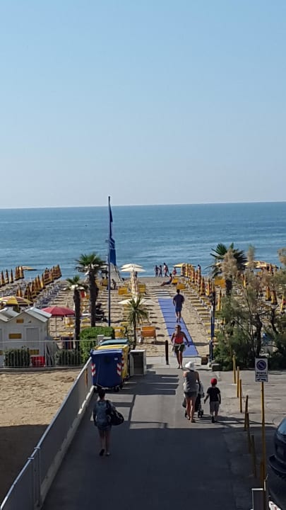 Ausblick zum Strand Hotel Rosanna