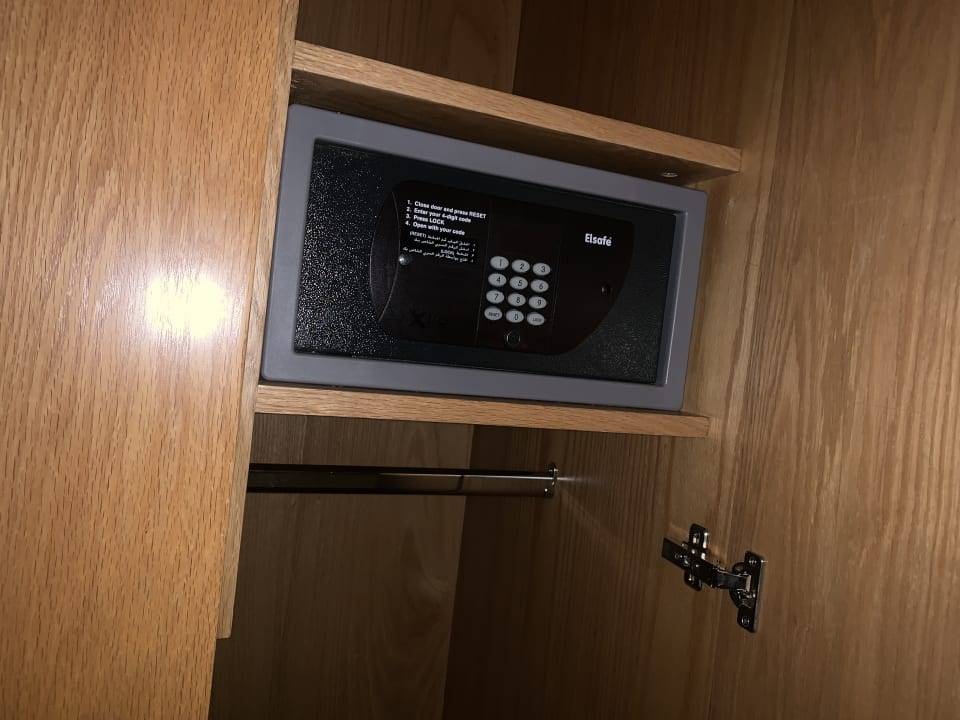 Zimmer Holiday Inn Express Dubai Airport