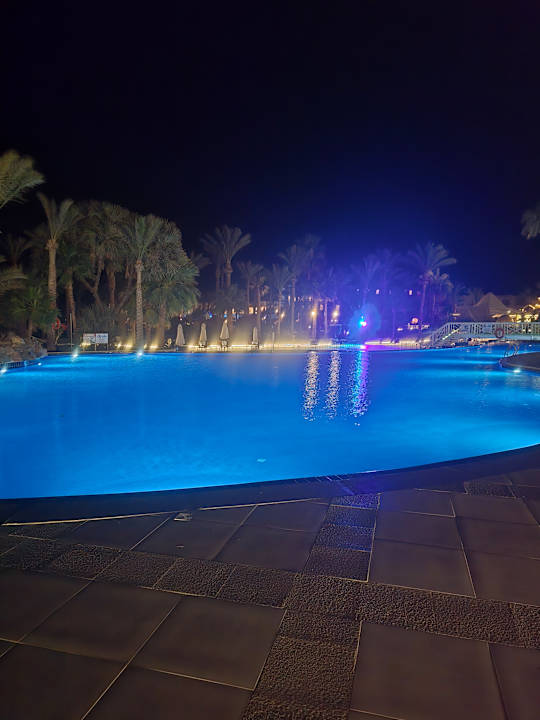 Pool Brayka Bay Resort