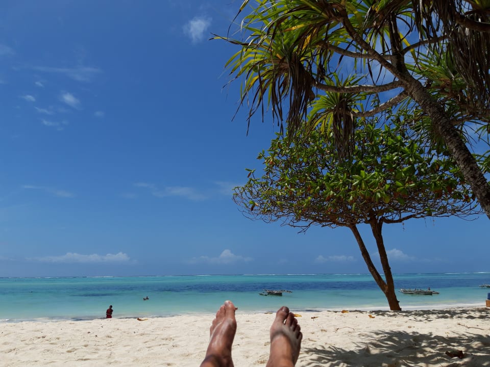 Strand Neptune Pwani Beach Resort & Spa