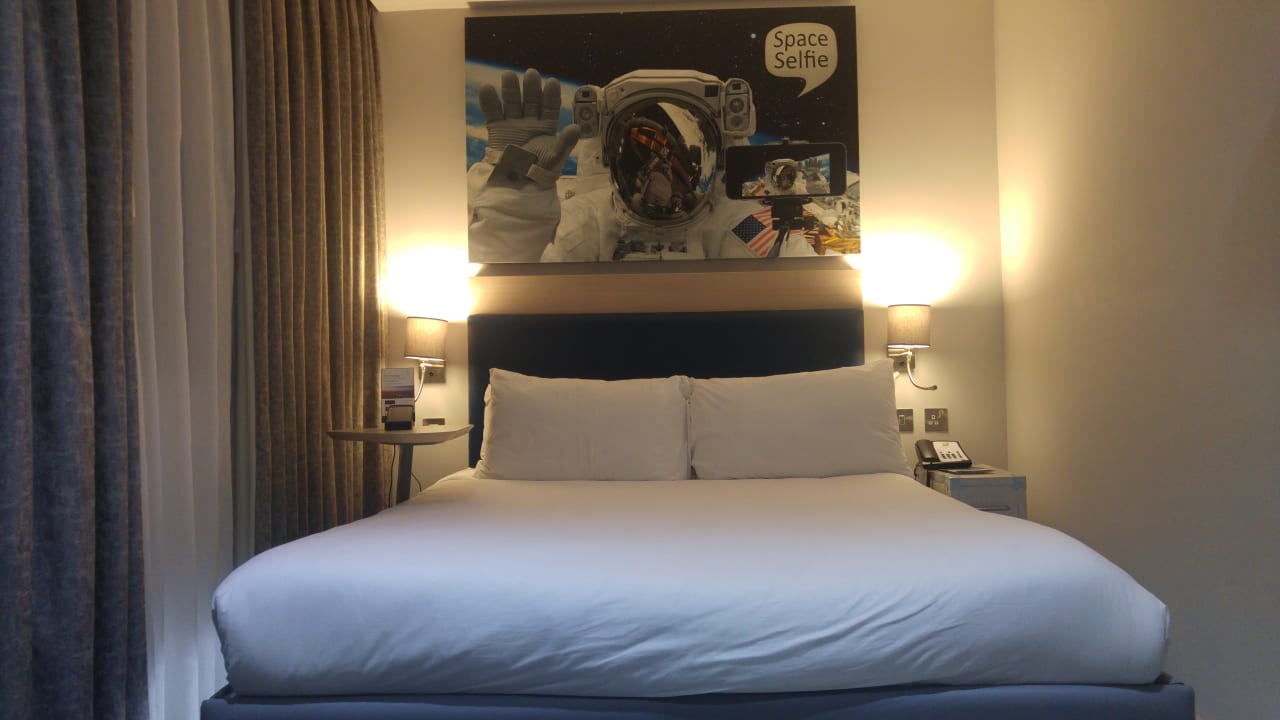 Zimmer ibis Styles London Heathrow Airport