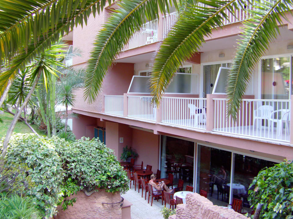 Balkóny izieb do záhrady Reverence Life  - Adults only