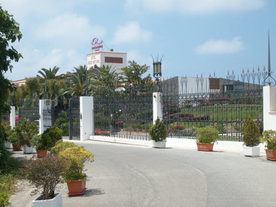 Hotelzufahrt Aldiana Club Rocca Nettuno Calabria