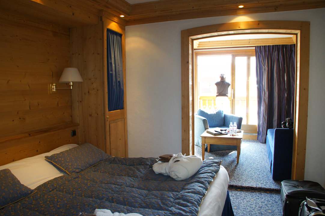 Doppelzimmer superior mit Vorraum und Balkon Hotel Tsanteleina