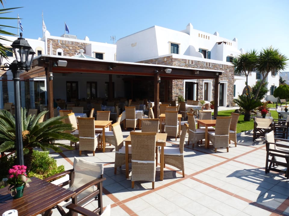 Frühstücksbereich (außen) Naxos Resort Beach Hotel