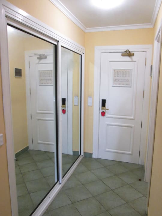 Unser Zimmer / Eingangsbereich (Low-Cost-Room) Abora Buenaventura by Lopesan Hotels