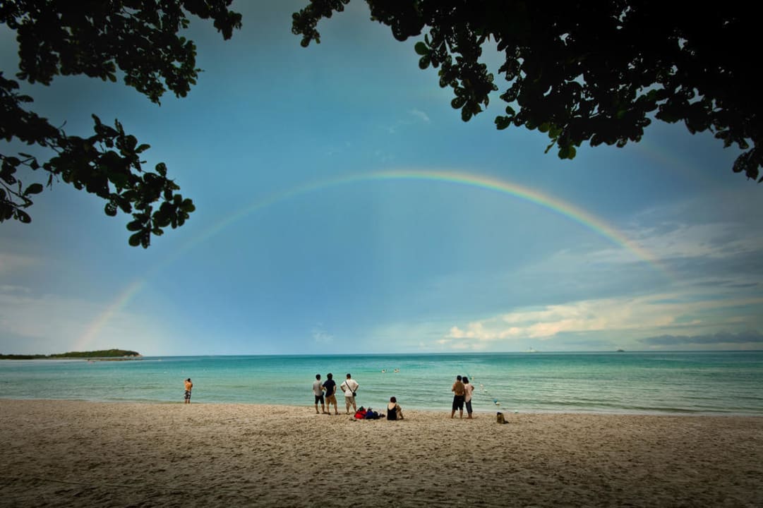 Traumhafter Regenbogen Chaweng Buri Resort