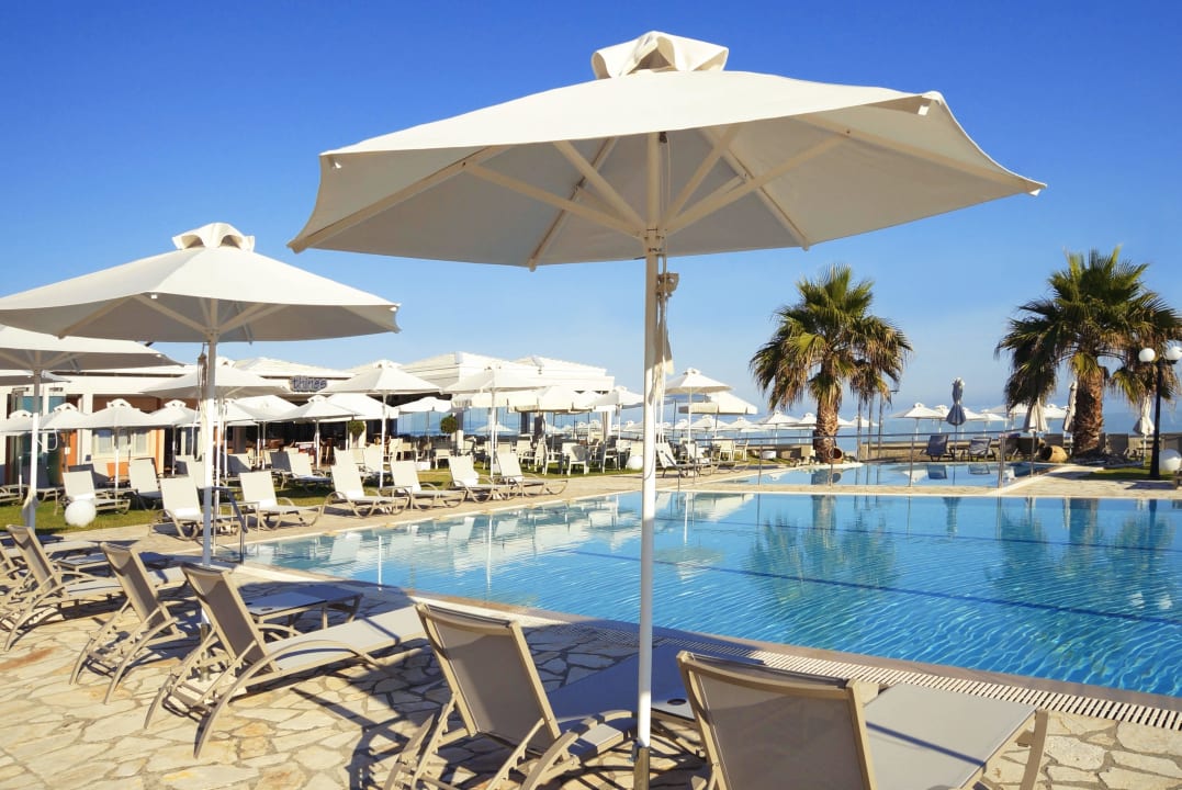 Pool Acharavi Beach Hotel