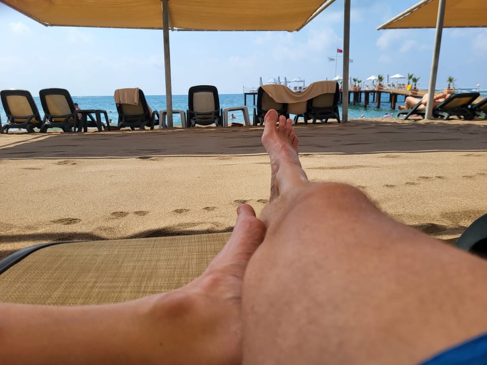 Strand Royal Wings Hotel