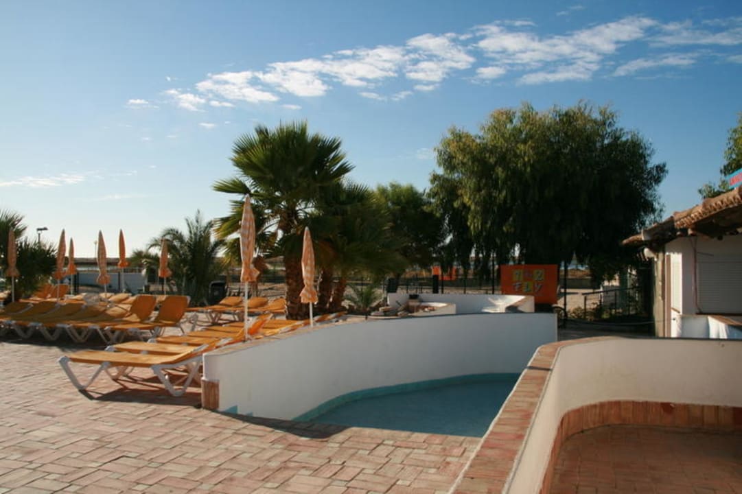 pool 3 Golden Club Cabanas