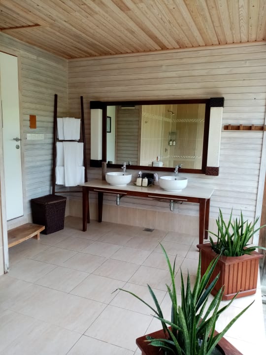 Zimmer Kuredu Island Resort & Spa