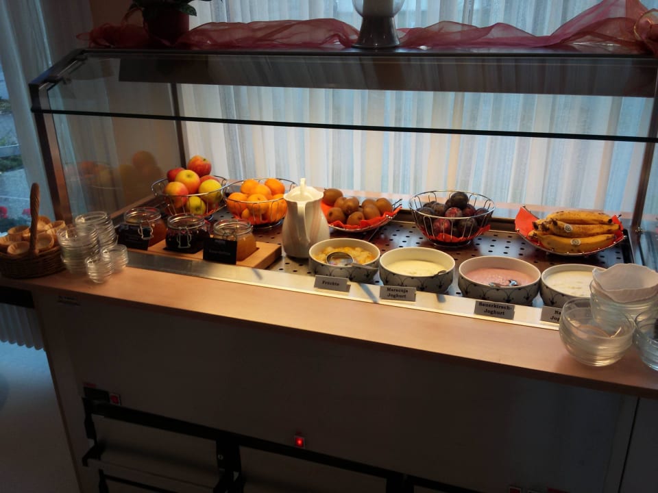 Frühstücksbüffet: Obst-Marmelade, Joghurt Reichel's Parkhotel