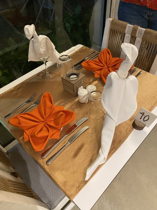 Gastro Tropical Attitude - Adults only