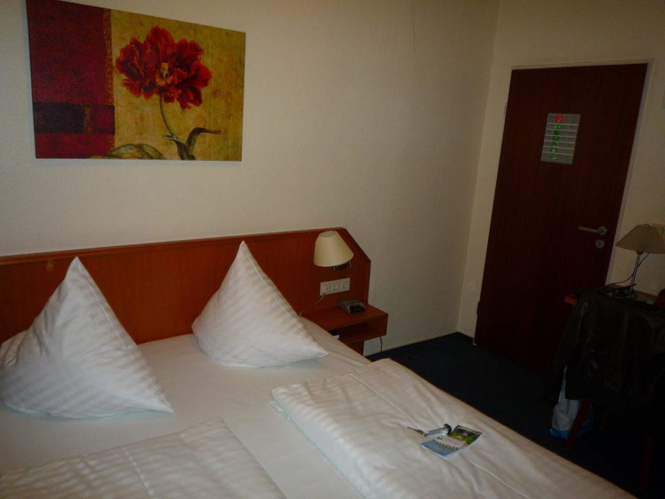 Zimmer vom Fenster aus Hotel Lumen am Hauptbahnhof