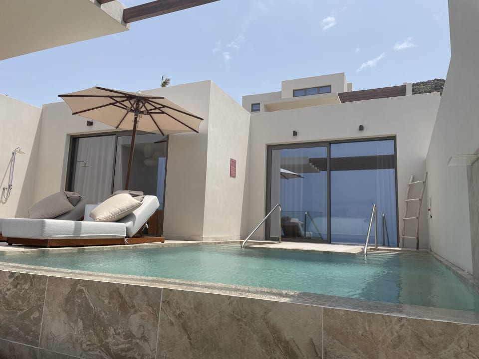 Zimmer The Royal Senses Resort, Curio Collection by Hilton