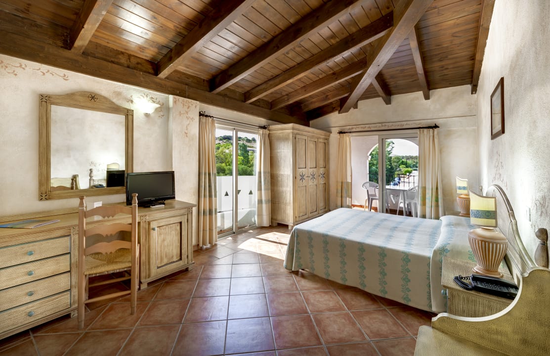 Zimmer Colonna Beach Hotel