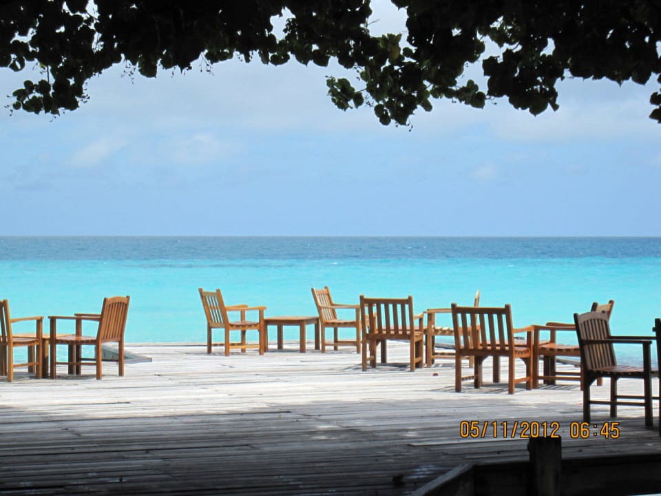 Steg Dhoni Bar Kuramathi Maldives