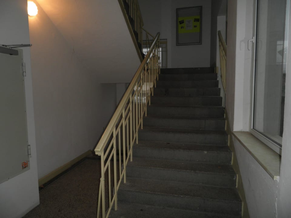 Treppenhaus Pension Gleis 7