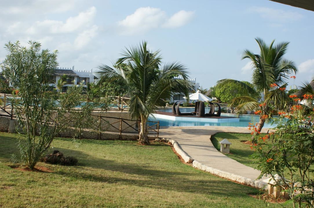 Blick von der Terrasse zum Lieblingspool Royal Zanzibar Beach Resort