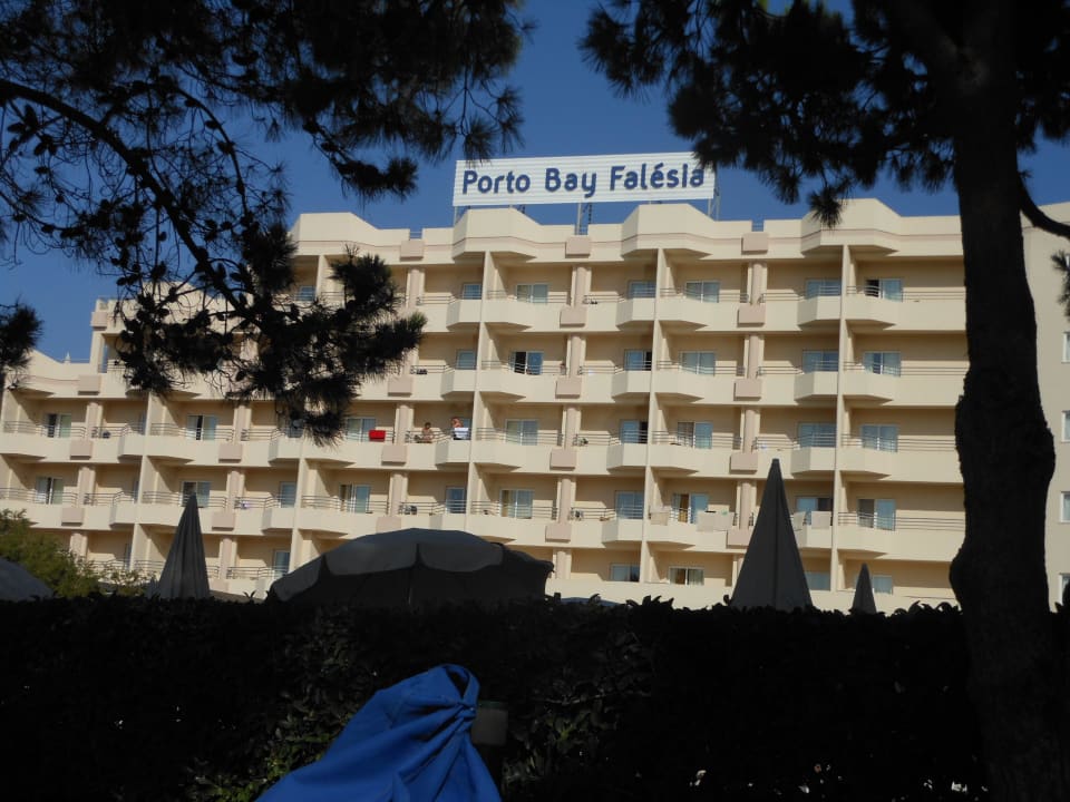 Hotel von der Terrasse aus  PortoBay Falésia