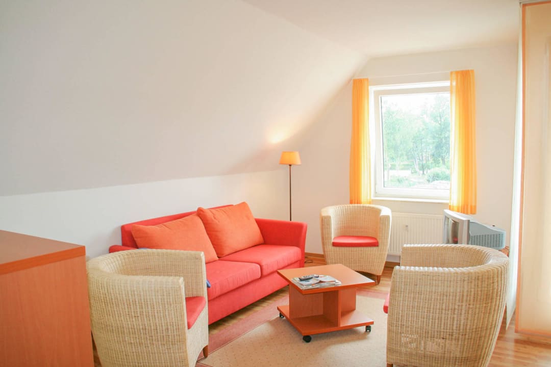 Beispiel Ausstattung Reetdachhaus & Seepark Burhave