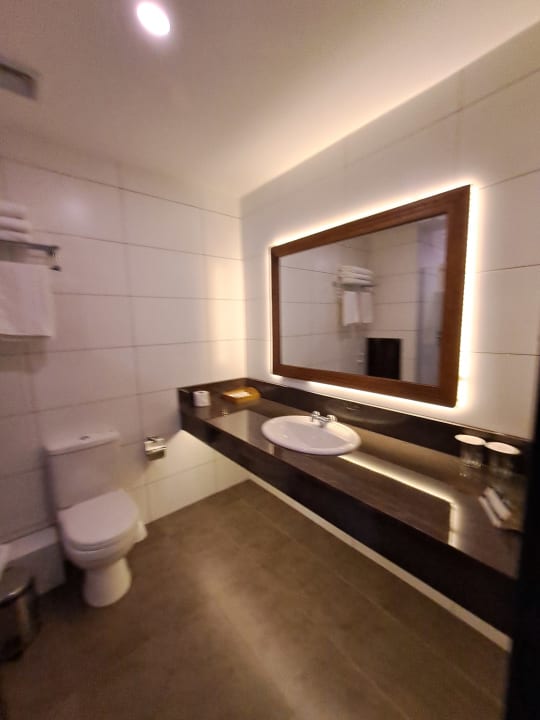 Zimmer PrideInn Flamingo Beach Resort & Spa