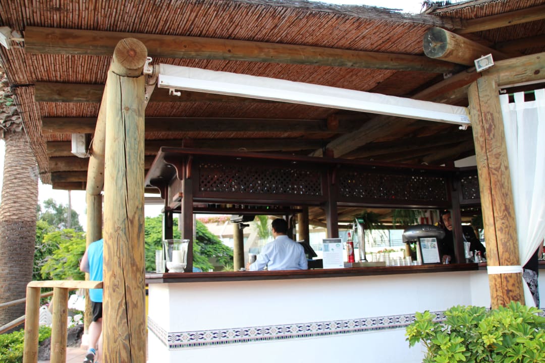 Hôtel H10 Las Palmeras - Le Bar de Piscine H10 Las Palmeras