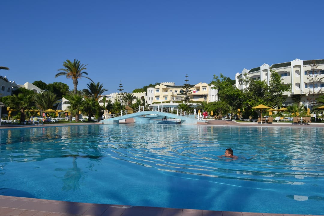 Ansicht auf einige Zimmer Mahdia Beach & Aquapark