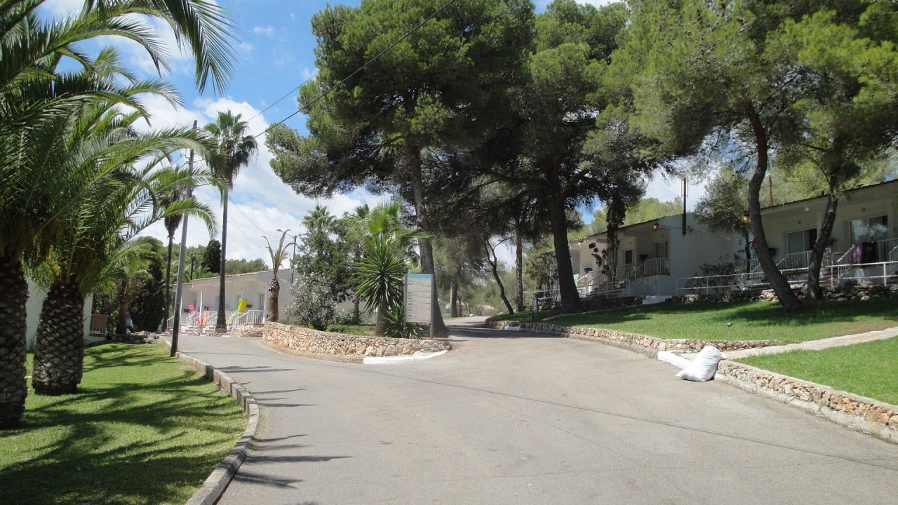 Fußweg zu den Zimmern Iberostar Waves Cala Domingos