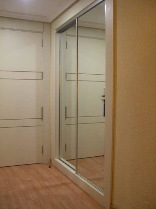 Kleiderschrank mit integriertem Safe H10 Gran Tinerfe - Adults only
