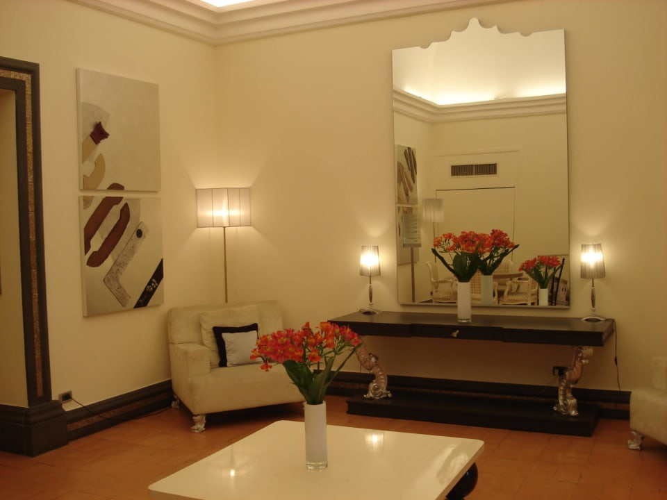 Eingangsbereich Palazzo Caracciolo Naples