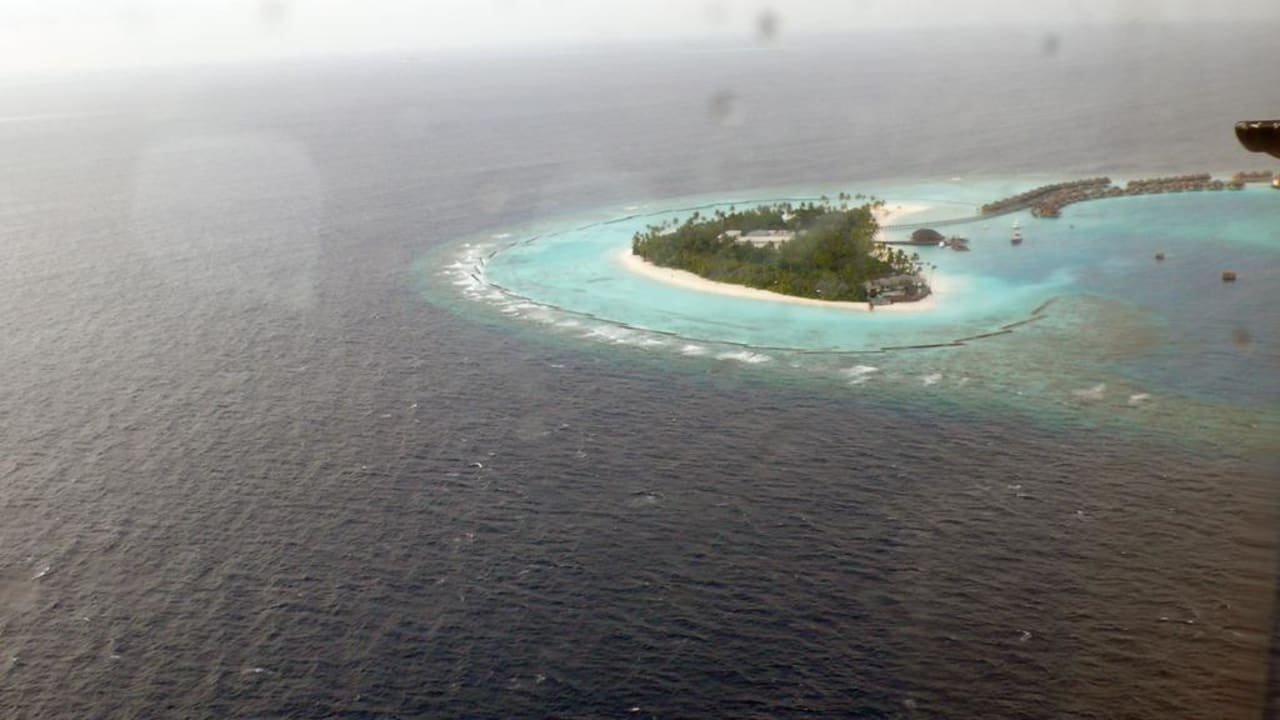Halaveli von oben Constance Halaveli Maldives