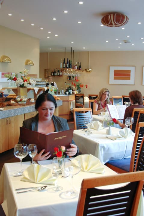 Restaurant Apart Hotel Tassilo